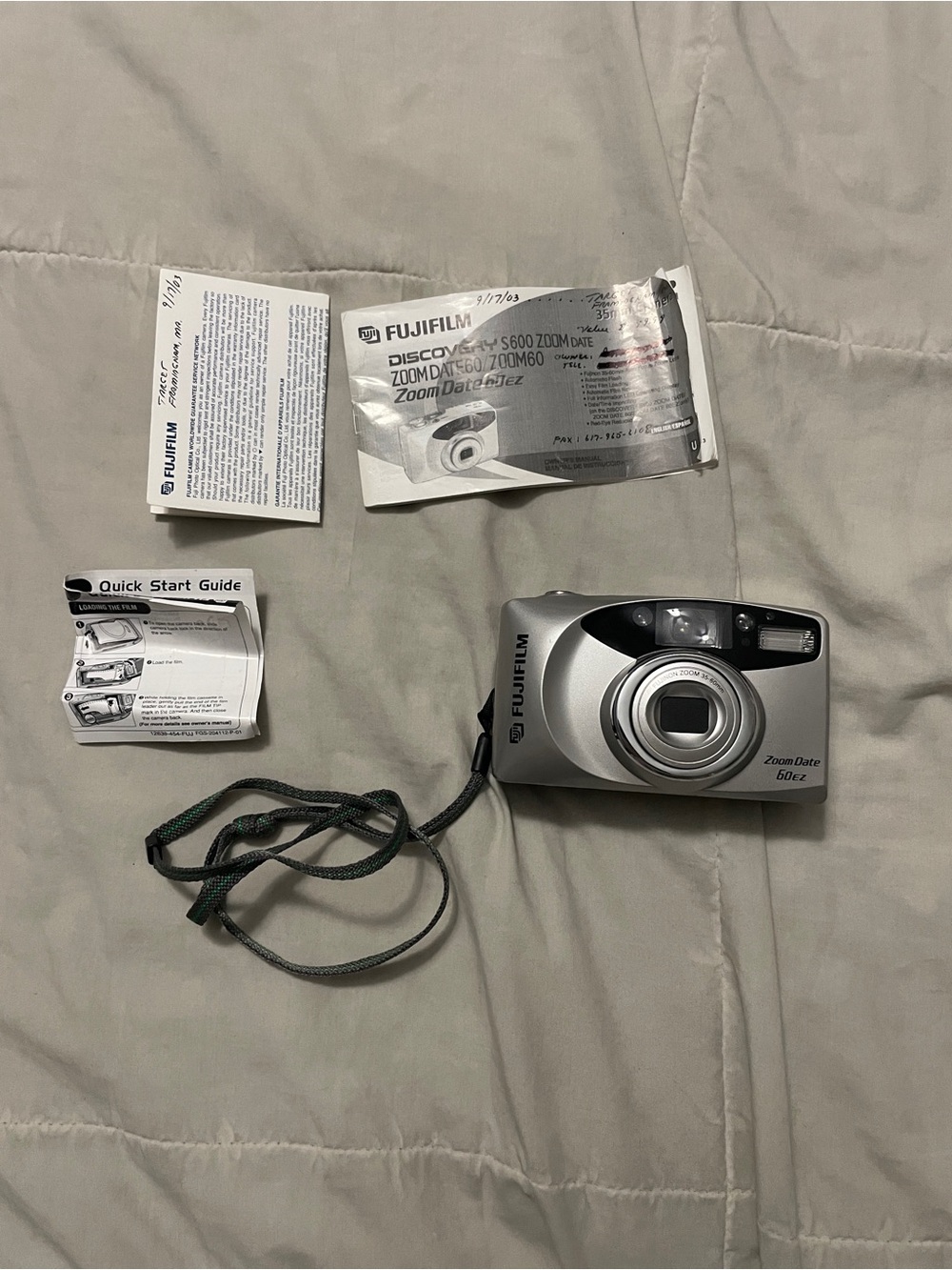 Fujifilm zoom date 60ez camara with case